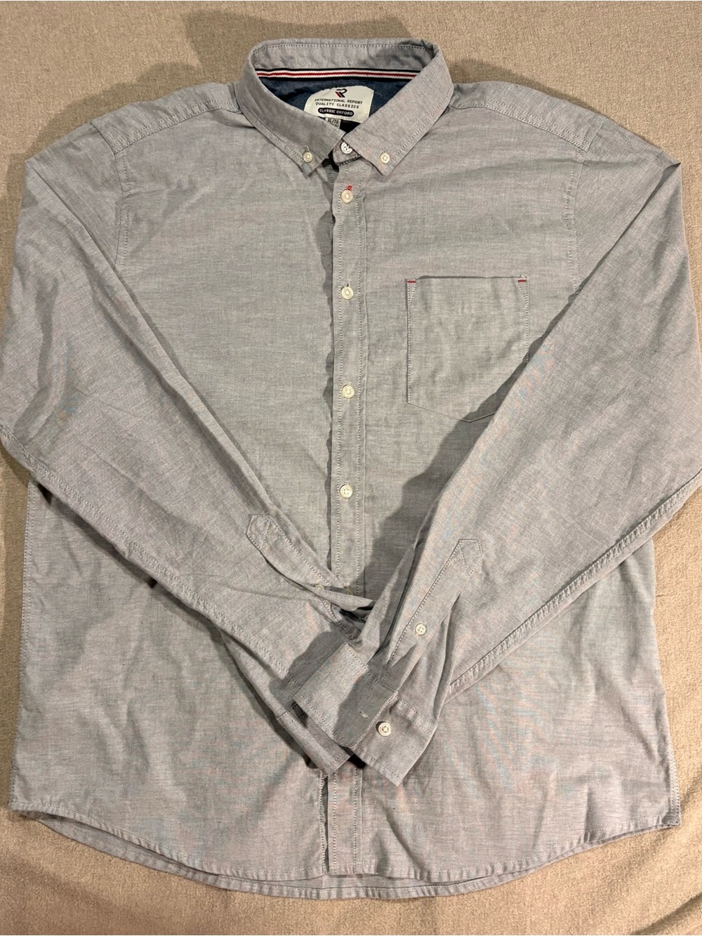 Casual Long-Sleeve Button-Down Shirt in Light Gray